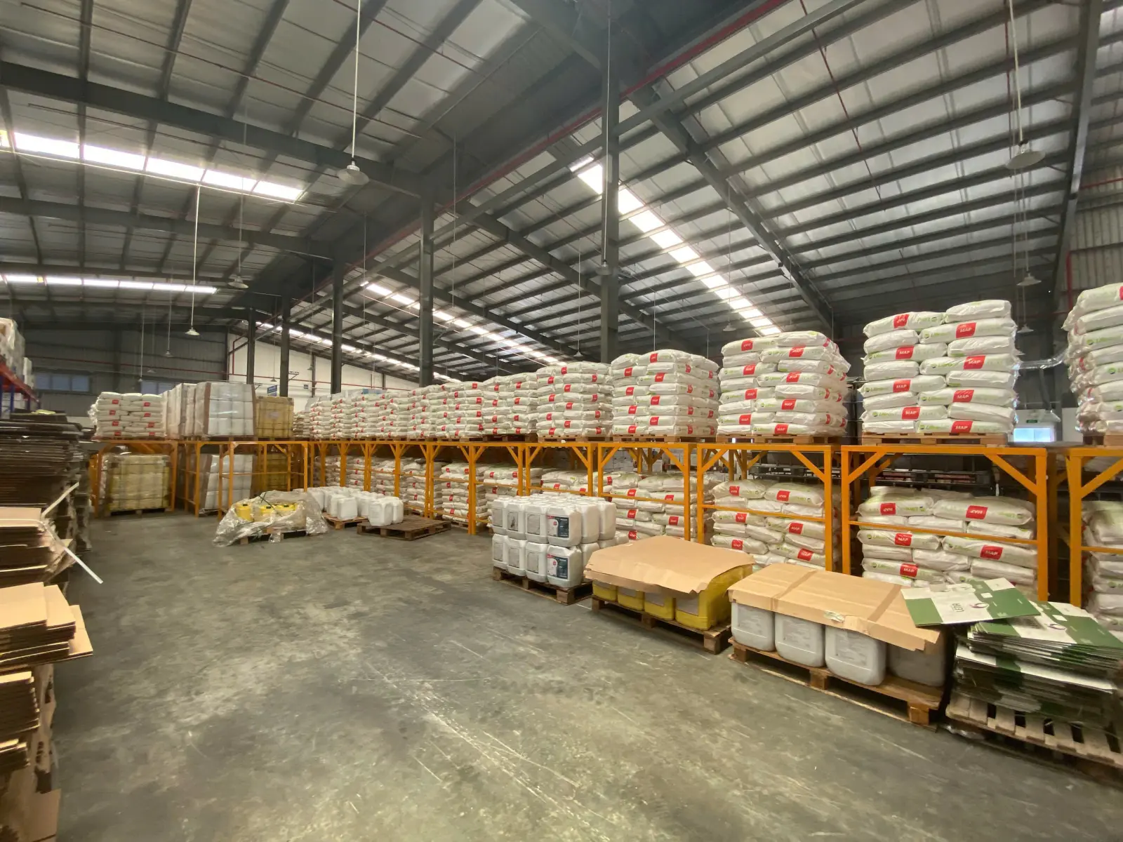 Phân bón hữu cơ & vô cơ cho từng giai đoạn cây trồng